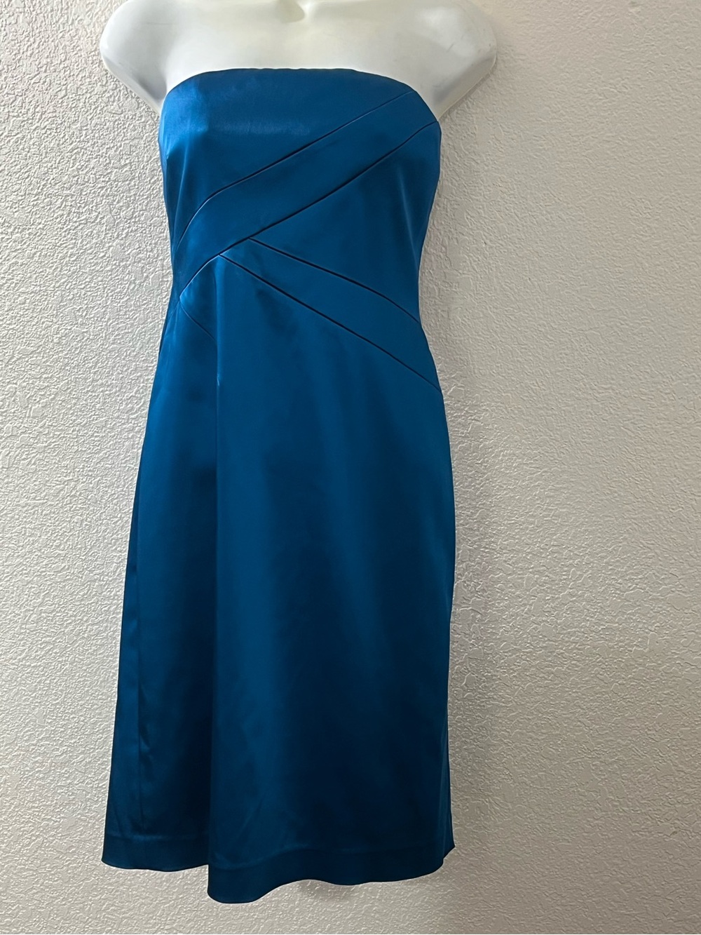 Elegant Strapless Satin Dress in Teal